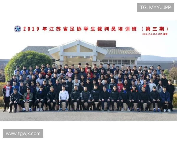 南京足球历届传奇球星足迹回顾与影响力分析 南京足球历届传奇球星足迹回顾与影响力分析