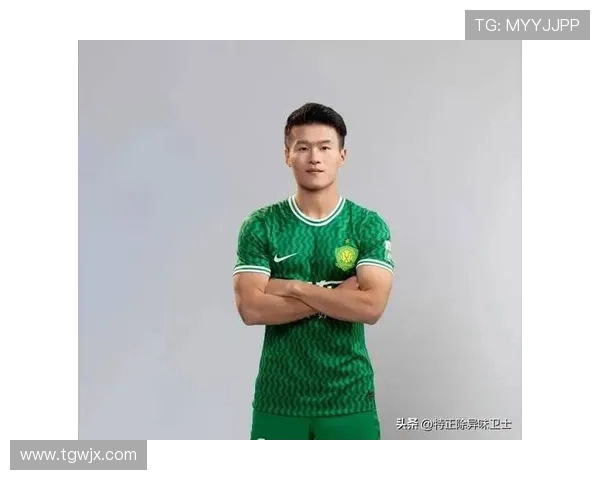 足球先生是哪一位球星的荣耀象征揭示其背后的努力与成就 足球先生是哪一位球星的荣耀象征揭示其背后的努力与成就