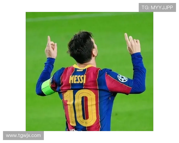 过去十年足球三大球星的辉煌成就与影响力分析